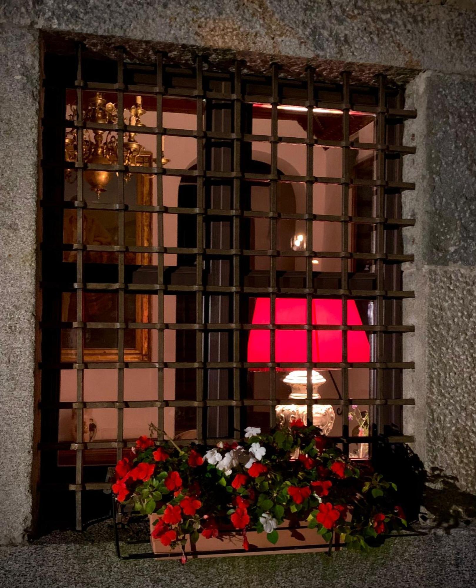 Palazzo Juvalta Acomodação com café da manhã Teglio Exterior foto