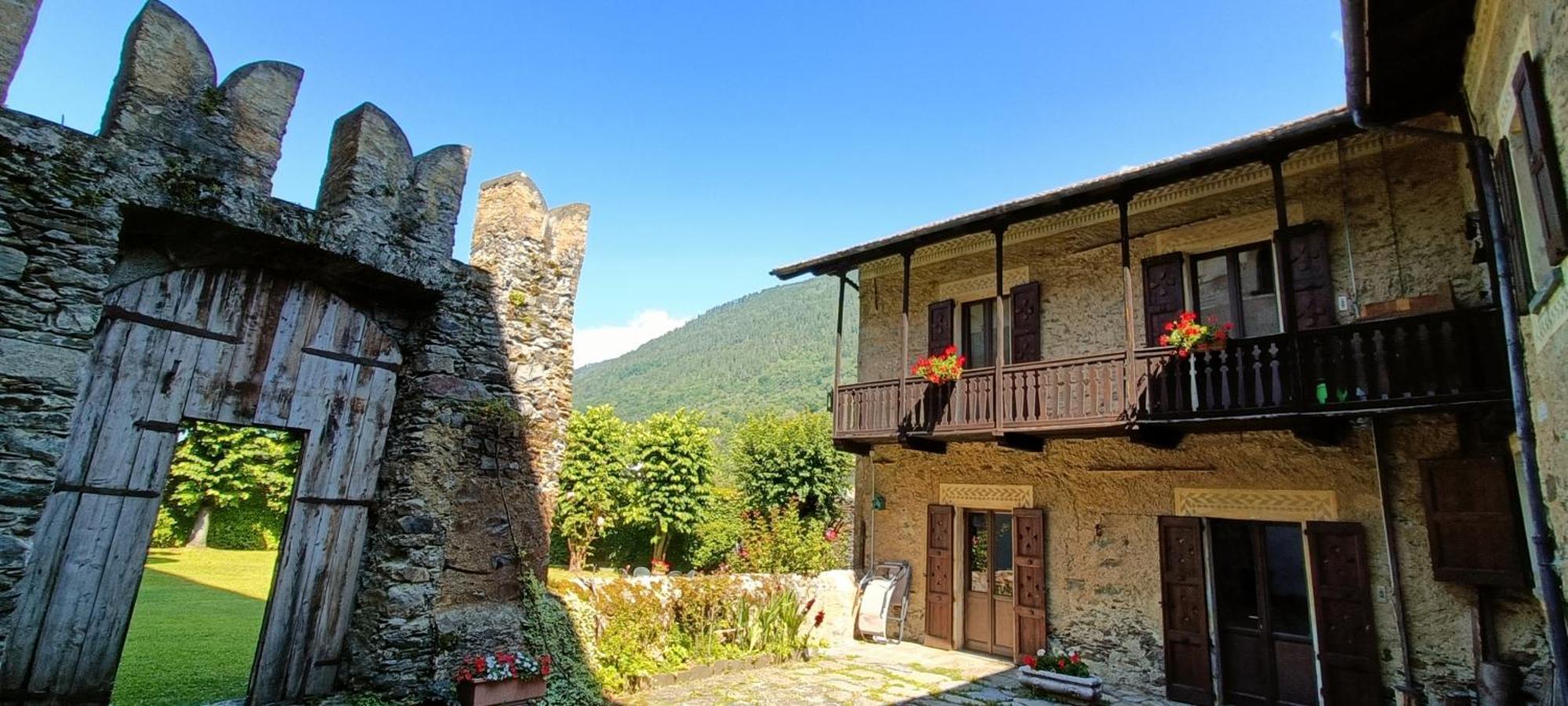 Palazzo Juvalta Acomodação com café da manhã Teglio Exterior foto