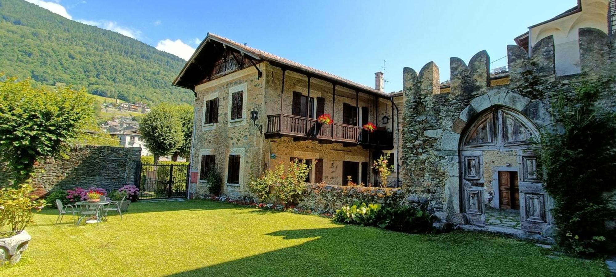 Palazzo Juvalta Acomodação com café da manhã Teglio Exterior foto